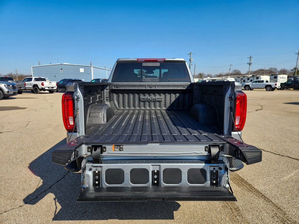 New 2026 GMC Sierra 1500 SLT w/ SLT Premium Plus Package image 5