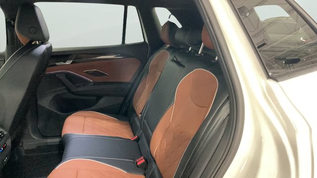 New 2026 Volkswagen Tiguan SEL R-Line AWD/4WD image 12