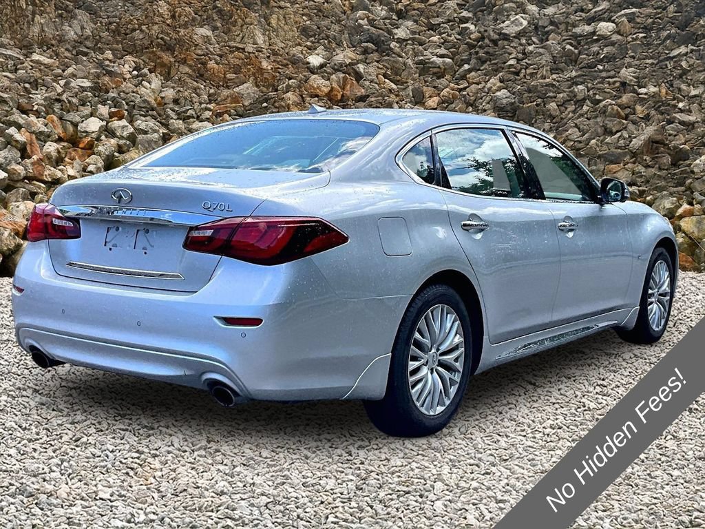 Used 2015 INFINITI Q70 L 3.7 RWD image 2