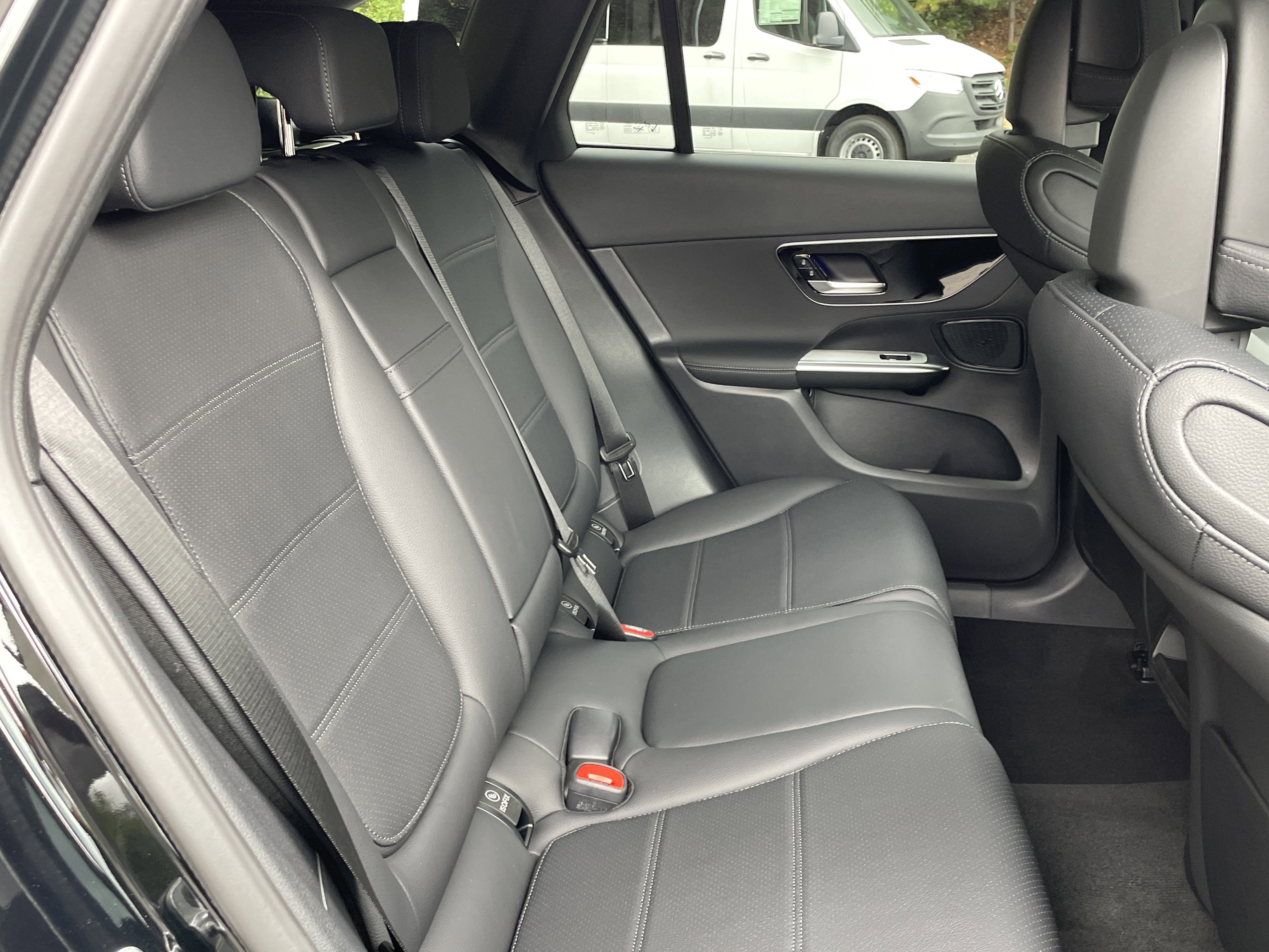 New 2026 Mercedes-Benz GLC 300 image 40