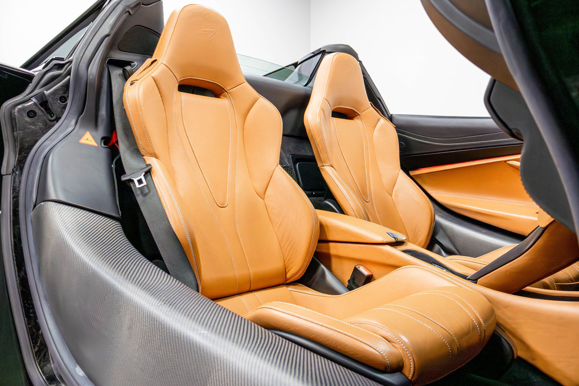 Used 2019 McLaren 720S Luxury RWD image 23