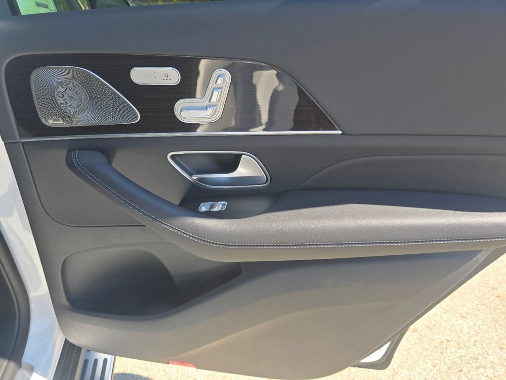 New 2026 Mercedes-Benz GLS 450 4MATIC image 23