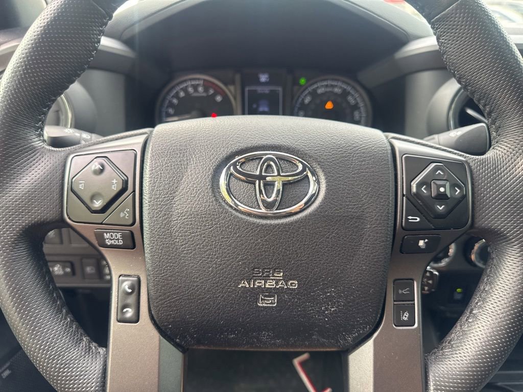 Used 2022 Toyota Tacoma TRD Sport w/ TRD Premium Sport Package image 8