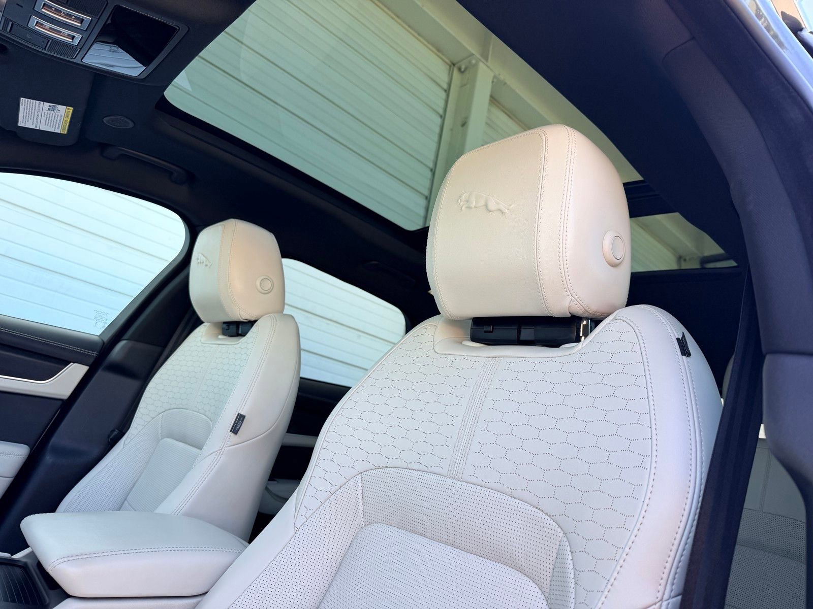 Used 2025 Jaguar F-PACE R-Dynamic S AWD/4WD image 19