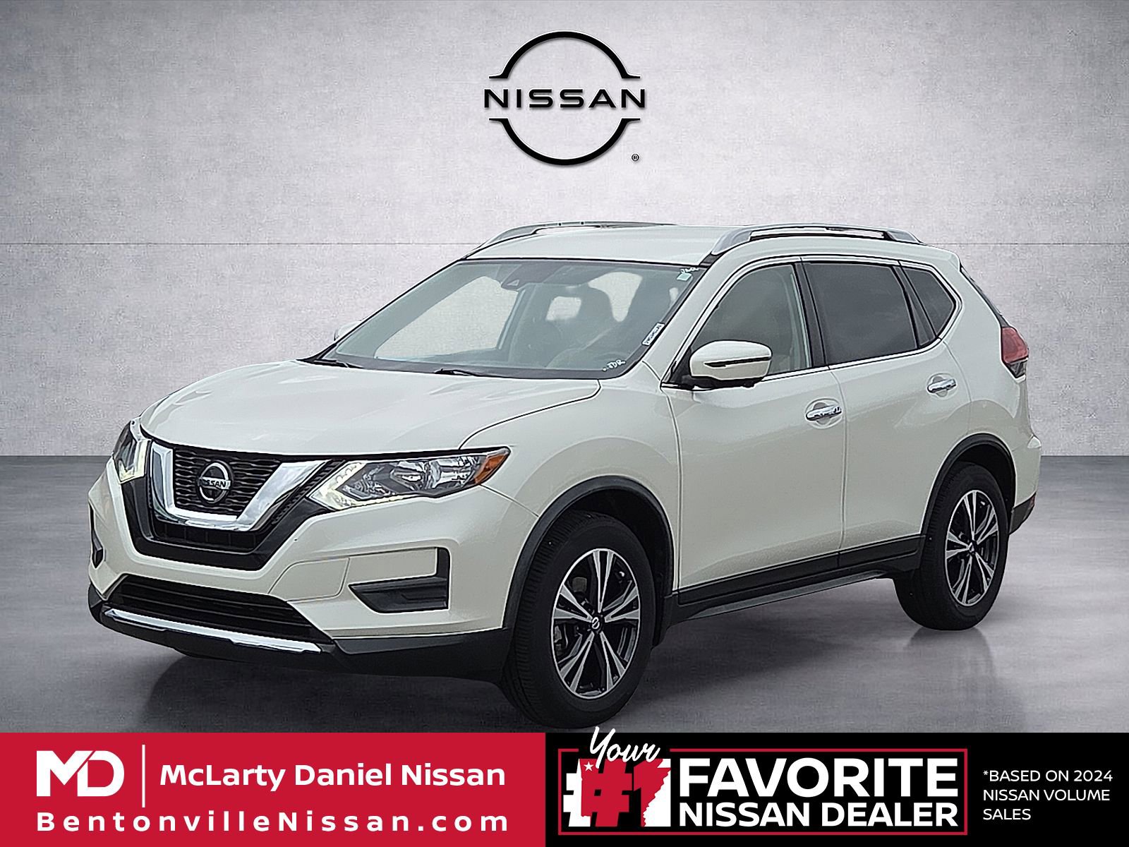 Used 2020 Nissan Rogue SV w/ Premium Package image 2