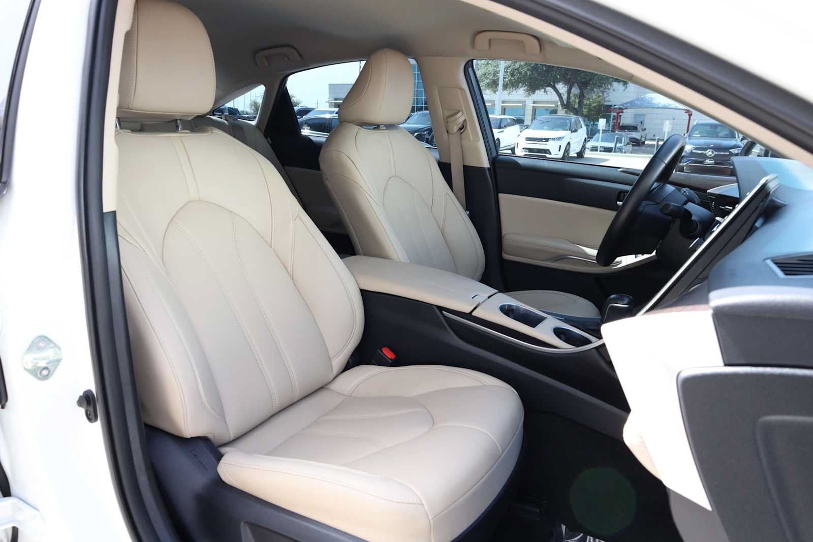 Used 2021 Toyota Avalon XLE FWD image 35