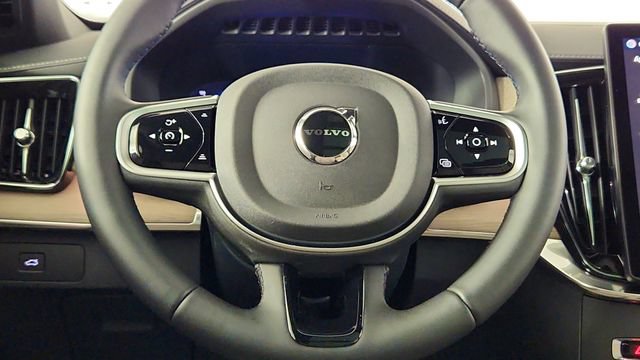 New 2026 Volvo XC90 B5 Plus AWD/4WD image 25