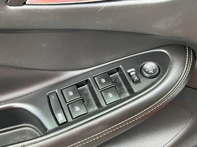 Used 2018 Buick Envision Essence FWD image 27