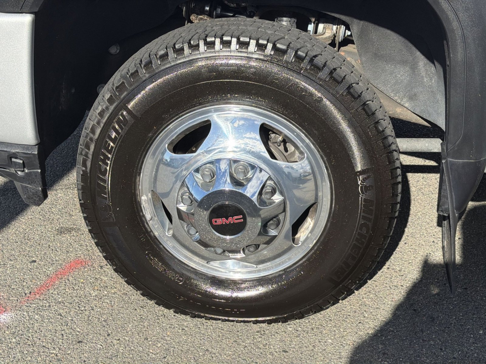 Used 2023 GMC Sierra 3500 Denali image 12