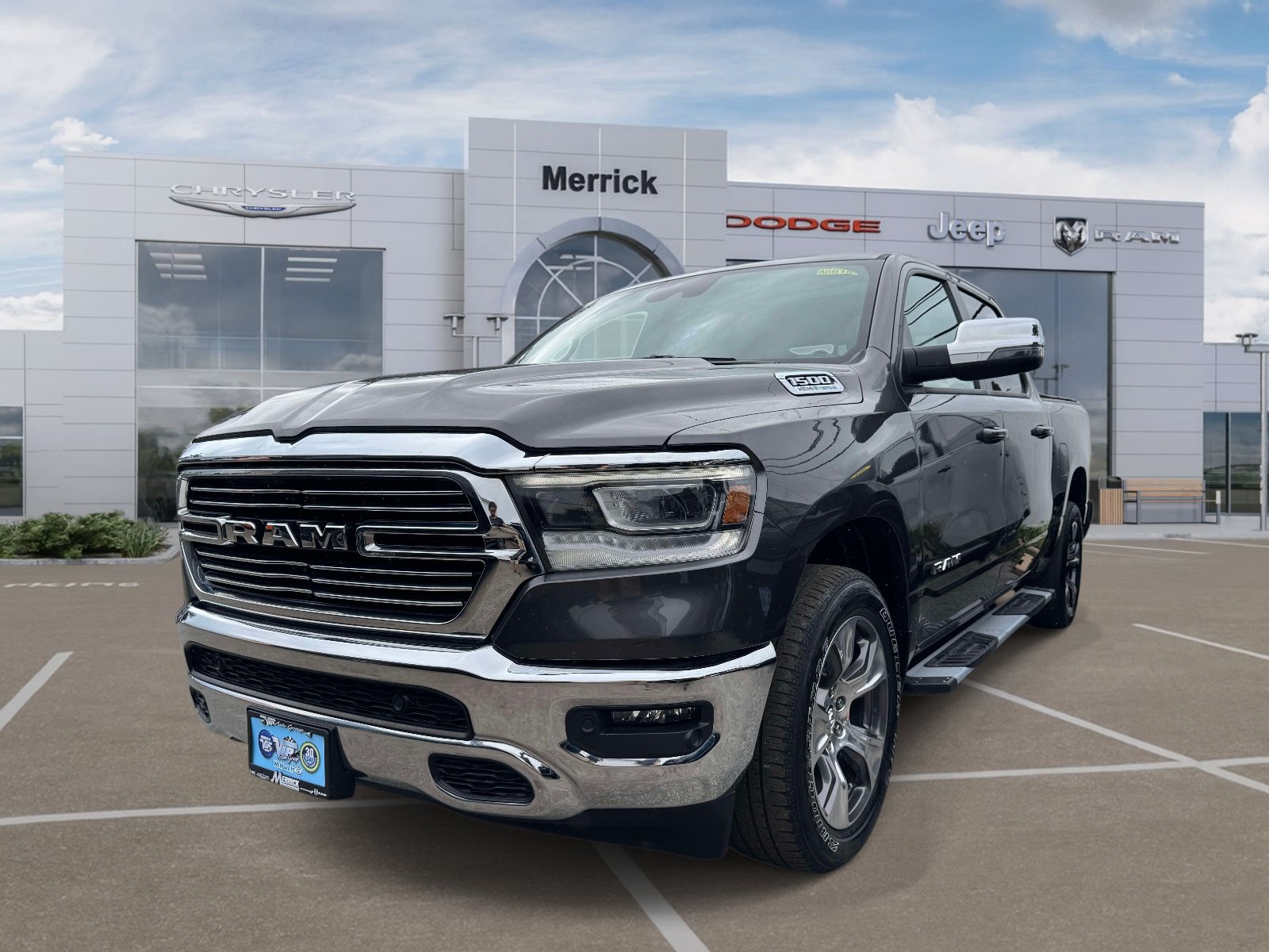 Used 2023 RAM 1500 Laramie AWD/4WD video 4
