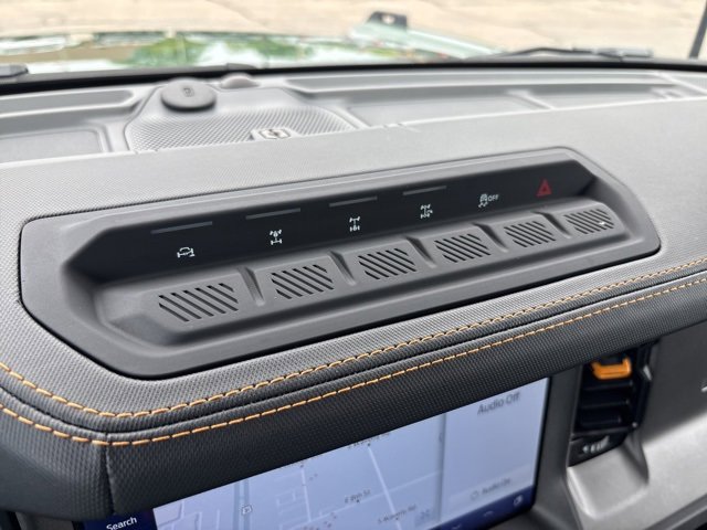 Used 2024 Ford Bronco Badlands image 30