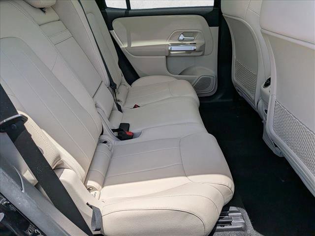 Used 2023 Mercedes-Benz GLB 250 image 18