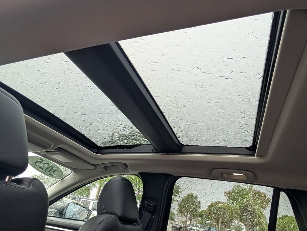 Used 2025 MAZDA CX-50 AWD 2.5 S w/ Weather Package image 14