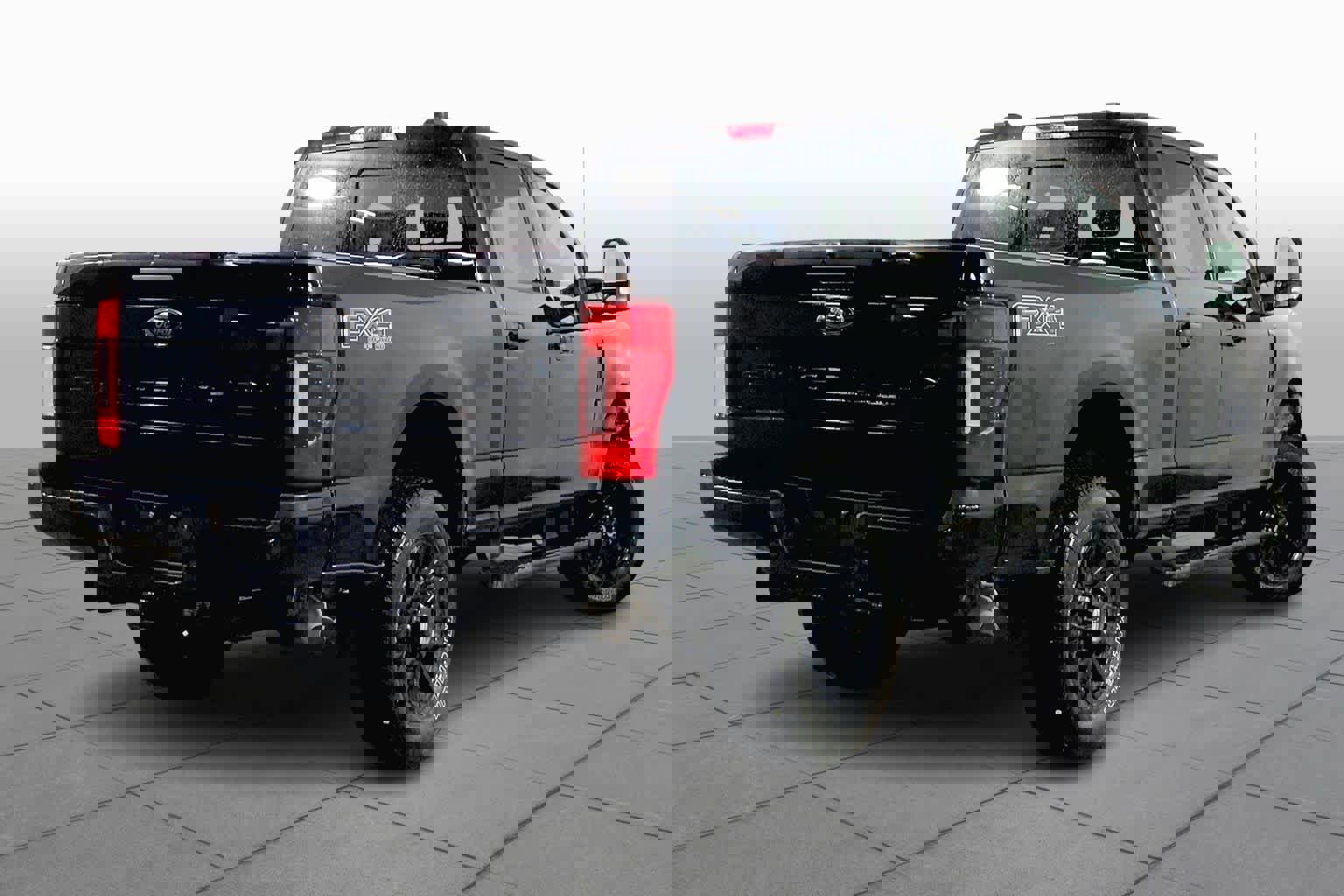 Used 2022 Ford F250 Lariat w/ Lariat Ultimate Package image 13