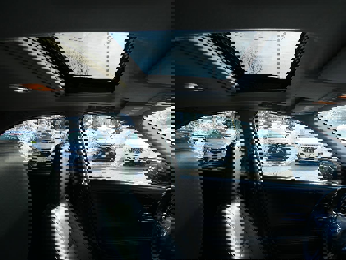 Used 2019 Honda HR-V Touring image 31