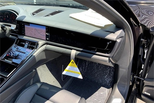 New 2025 Porsche Panamera 4 image 21