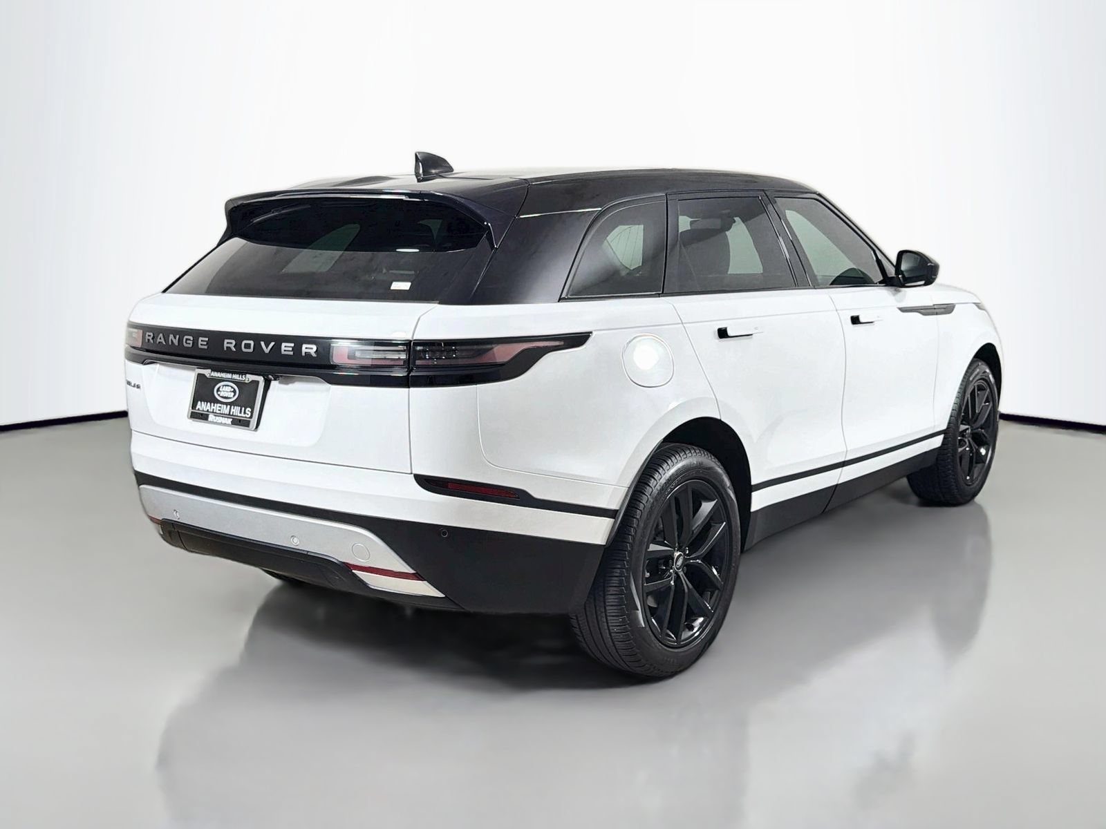 Certified 2024 Land Rover Range Rover Velar S AWD/4WD image 5