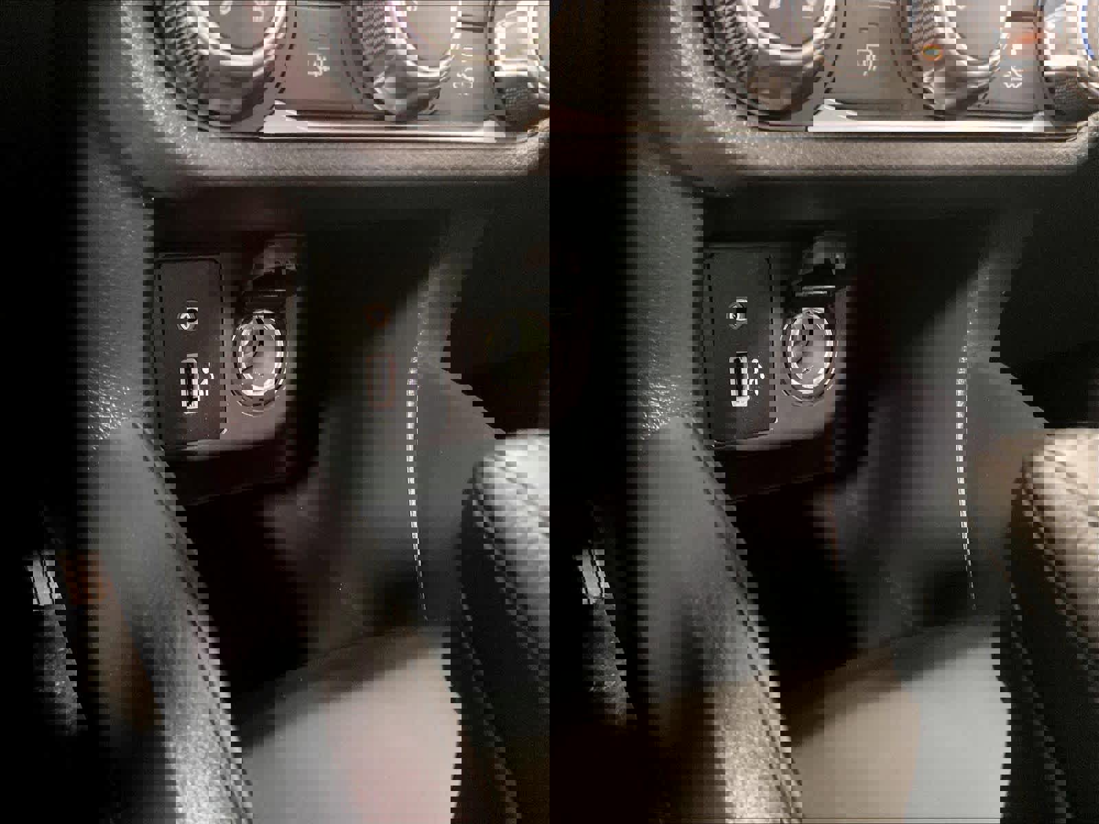 Used 2025 Nissan Versa S w/ Trunk Package image 26