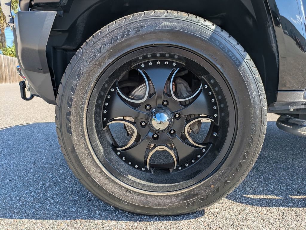 Used 2007 HUMMER H3 Luxury image 10