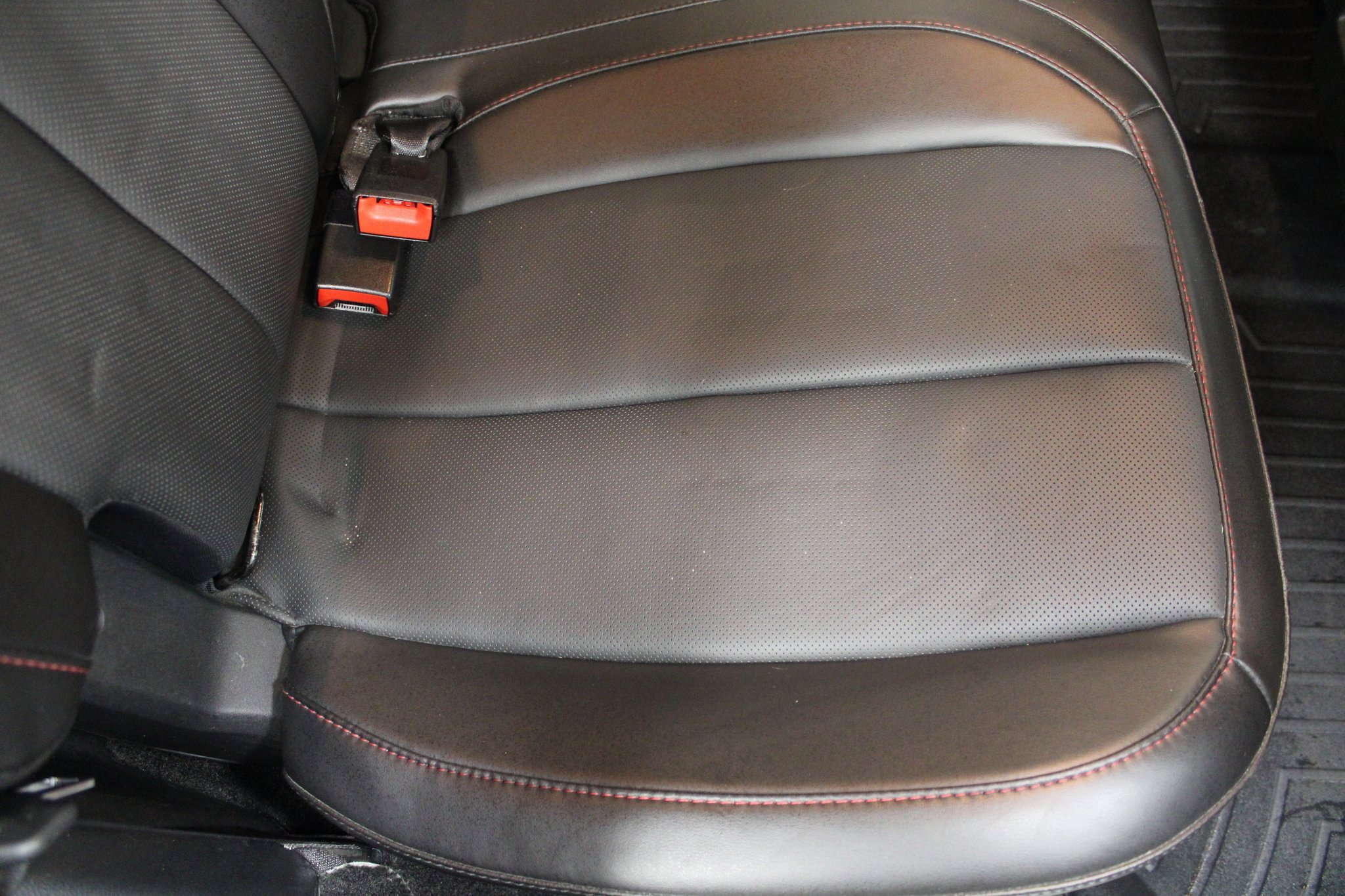 Used 2016 Chevrolet Equinox LTZ w/ Enhanced Convenience Package image 25