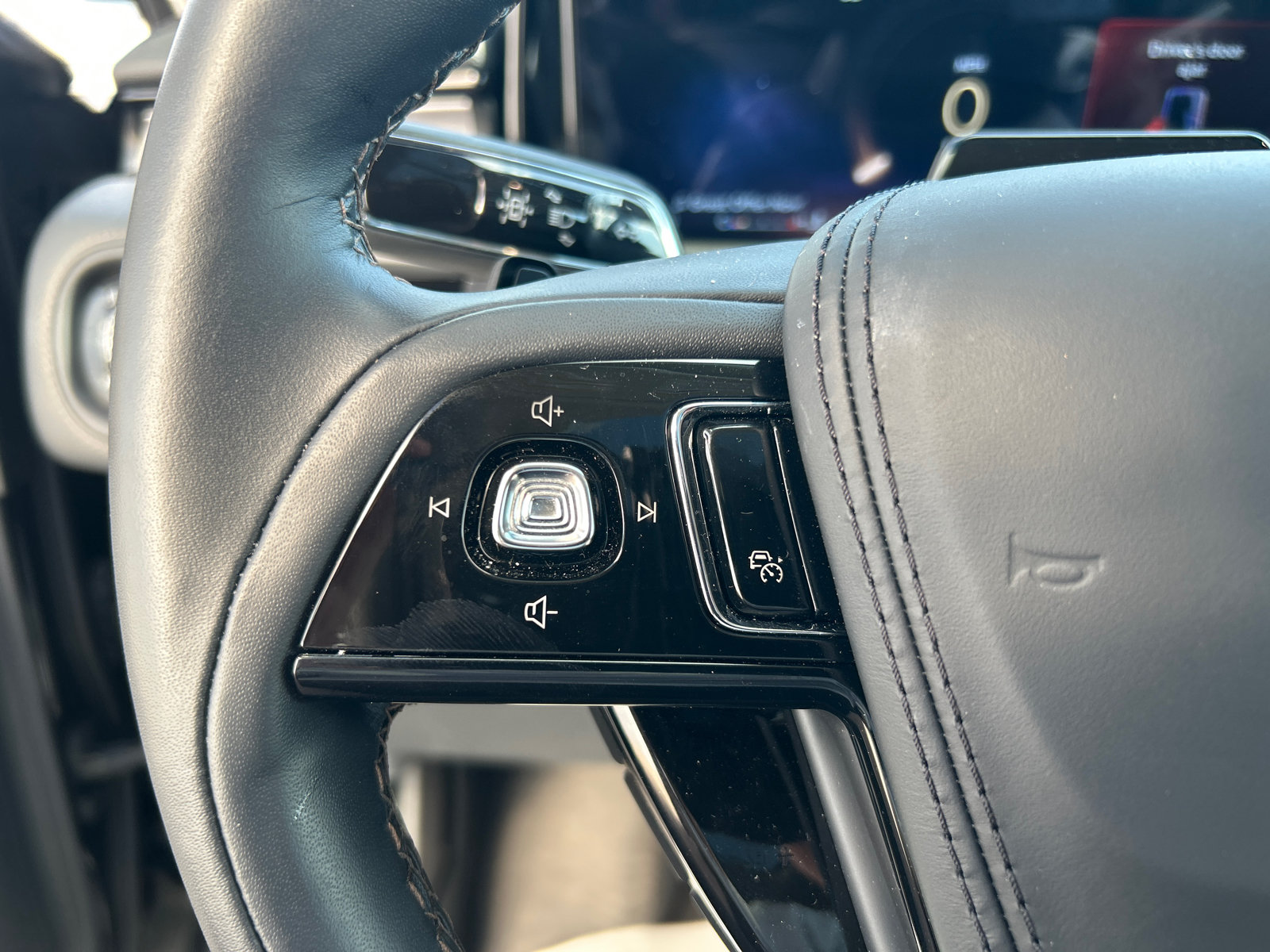 New 2026 Lincoln Aviator AWD image 16