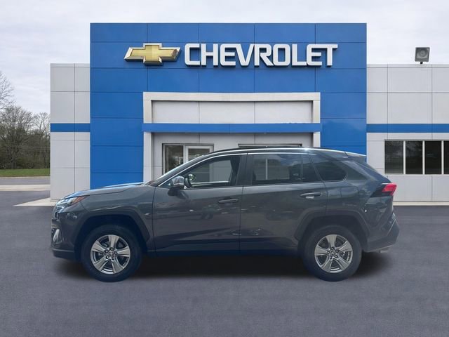 Used 2025 Toyota RAV4 XLE AWD/4WD image 4