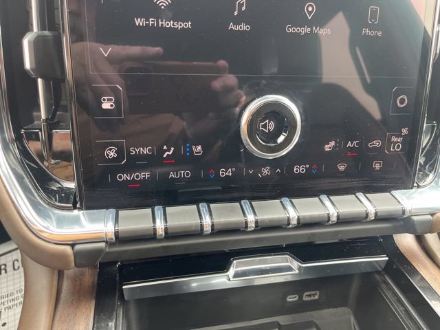 Used 2025 GMC Yukon XL Denali Ultimate w/ LPO, Floor Liner Package AWD/4WD image 19