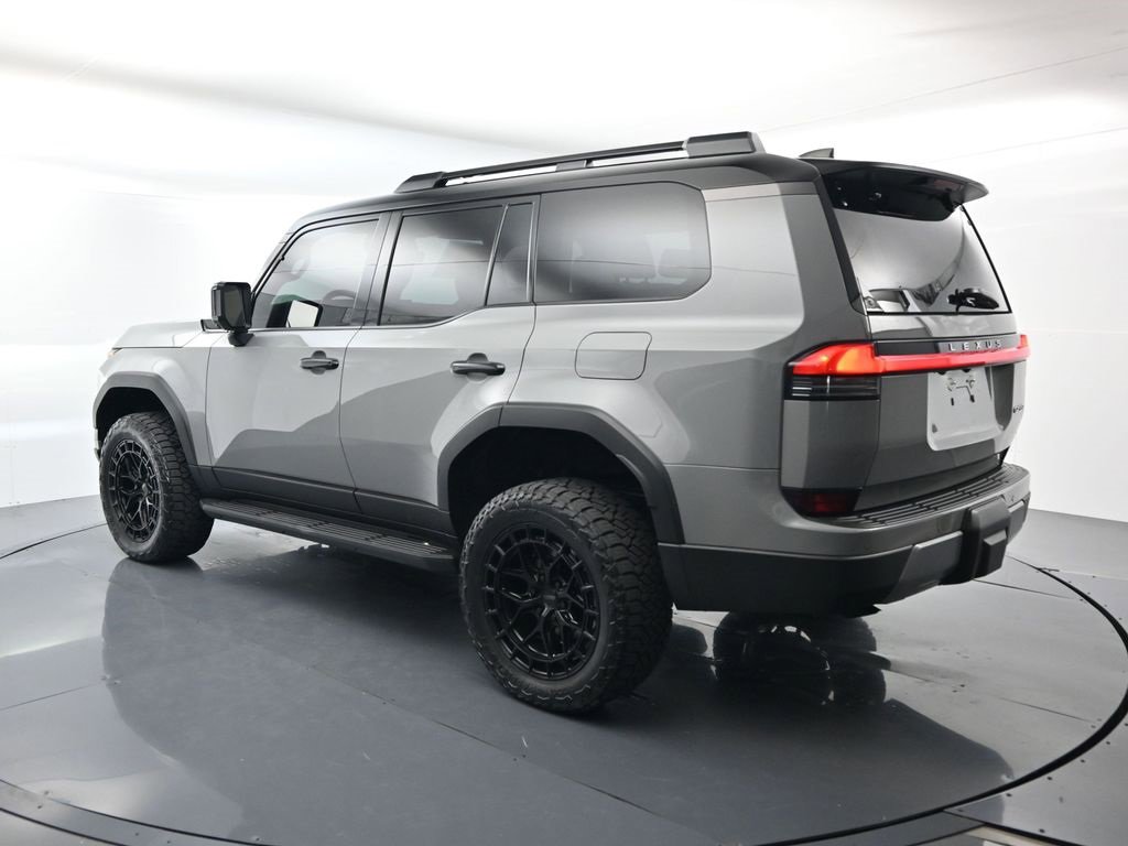 Used 2025 Lexus GX 550 image 3