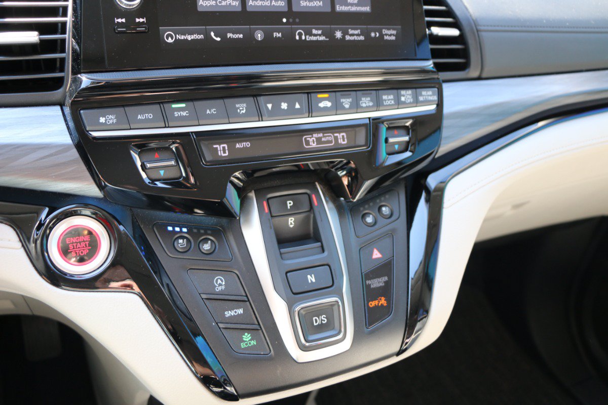 Used 2025 Honda Odyssey Elite image 23