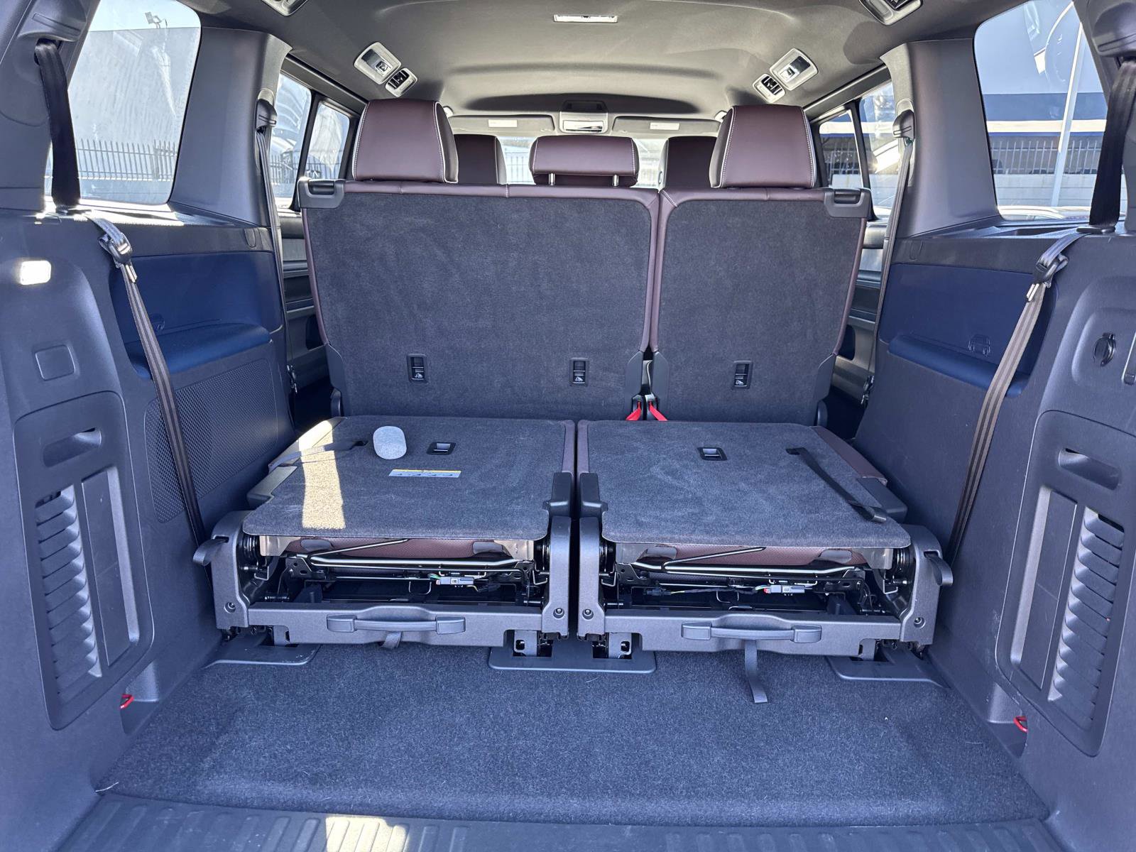 Used 2025 Volkswagen ID. Buzz Pro S image 6