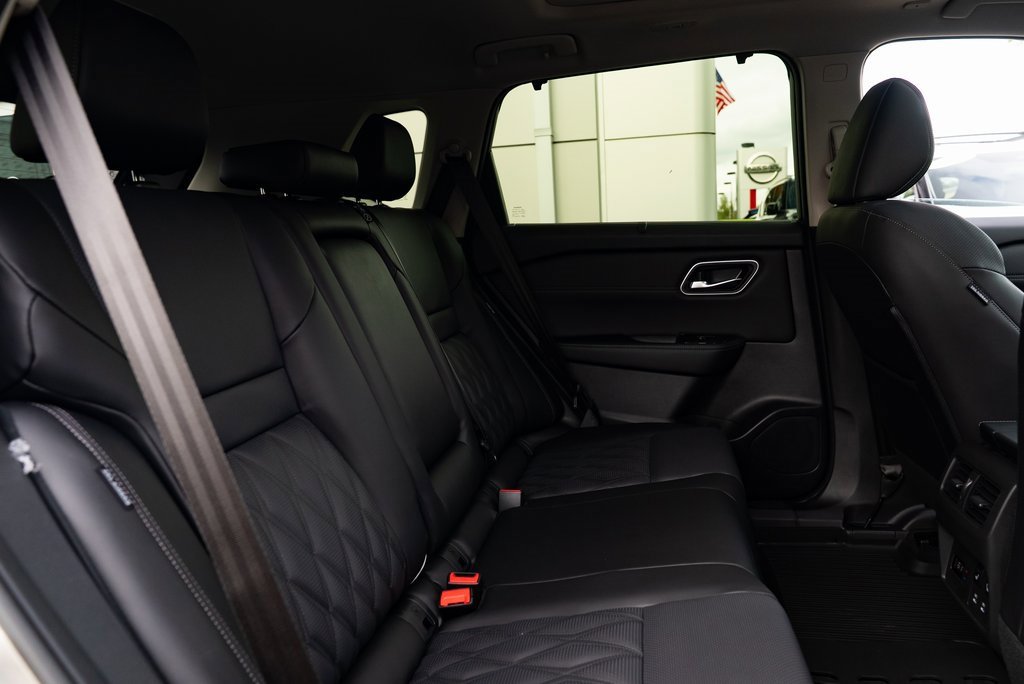 New 2026 Nissan Rogue Platinum image 22