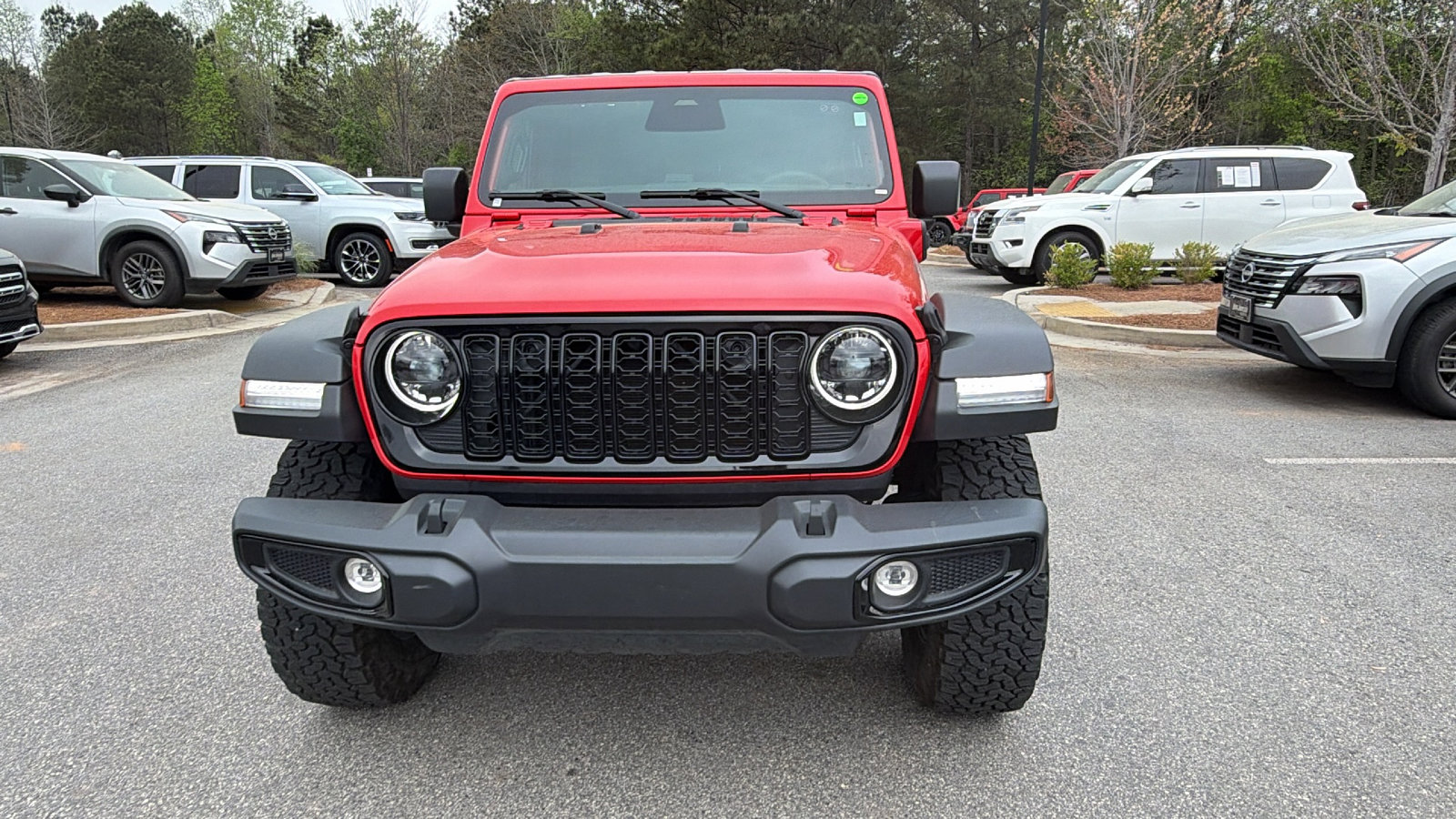 Used 2025 Jeep Wrangler Willys AWD/4WD image 3