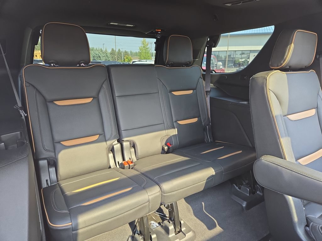 Used 2021 GMC Yukon AT4 w/ AT4 Premium Package AWD/4WD image 16