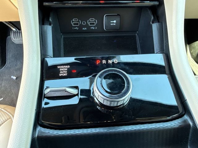 Used 2025 Jeep Grand Cherokee Limited w/ Luxury Tech Group II AWD/4WD image 28