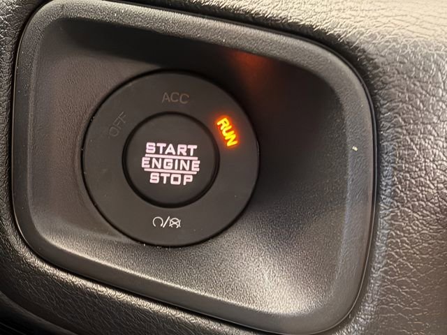 Used 2025 Jeep Wrangler Sport AWD/4WD image 22