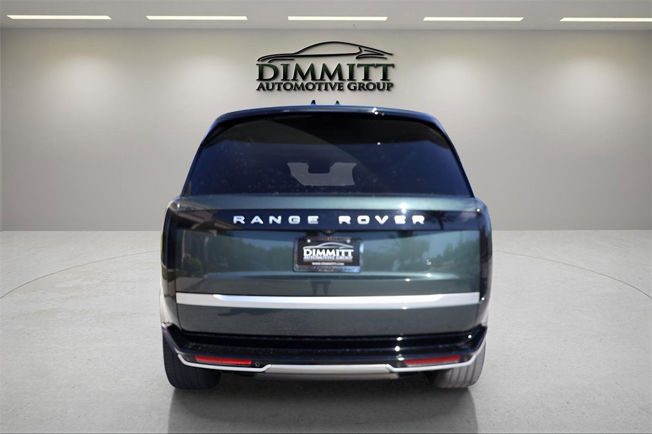Used 2024 Land Rover Range Rover Long Wheelbase Autobiography image 4