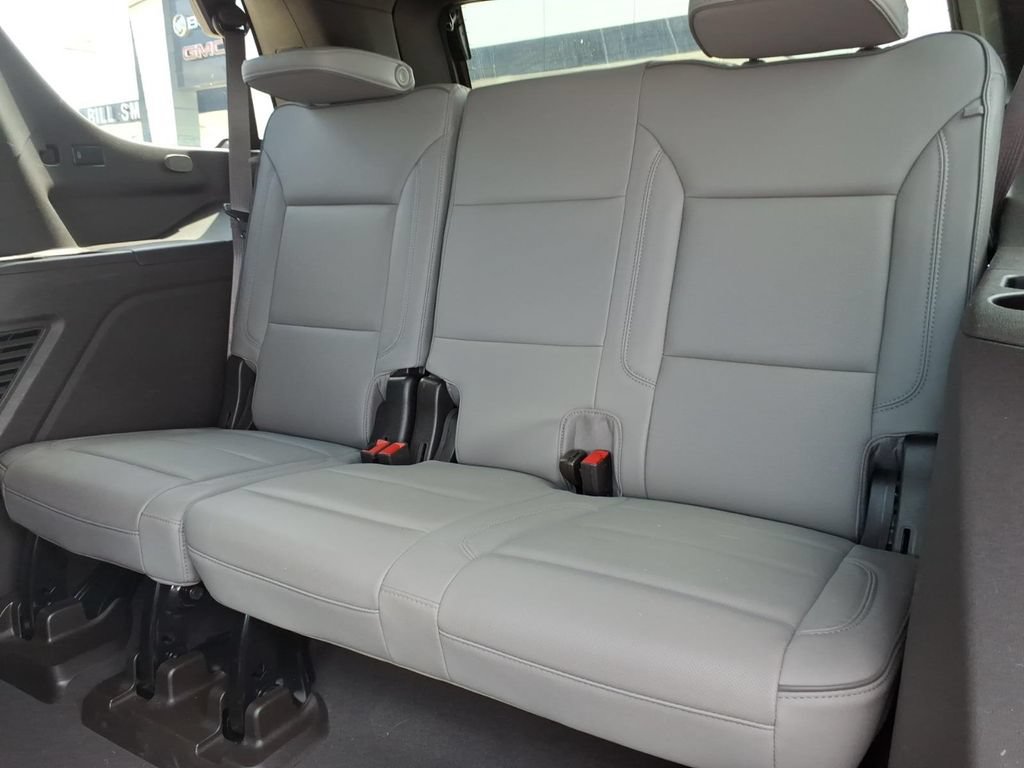 Used 2023 GMC Yukon SLT w/ SLT Premium Package RWD image 19