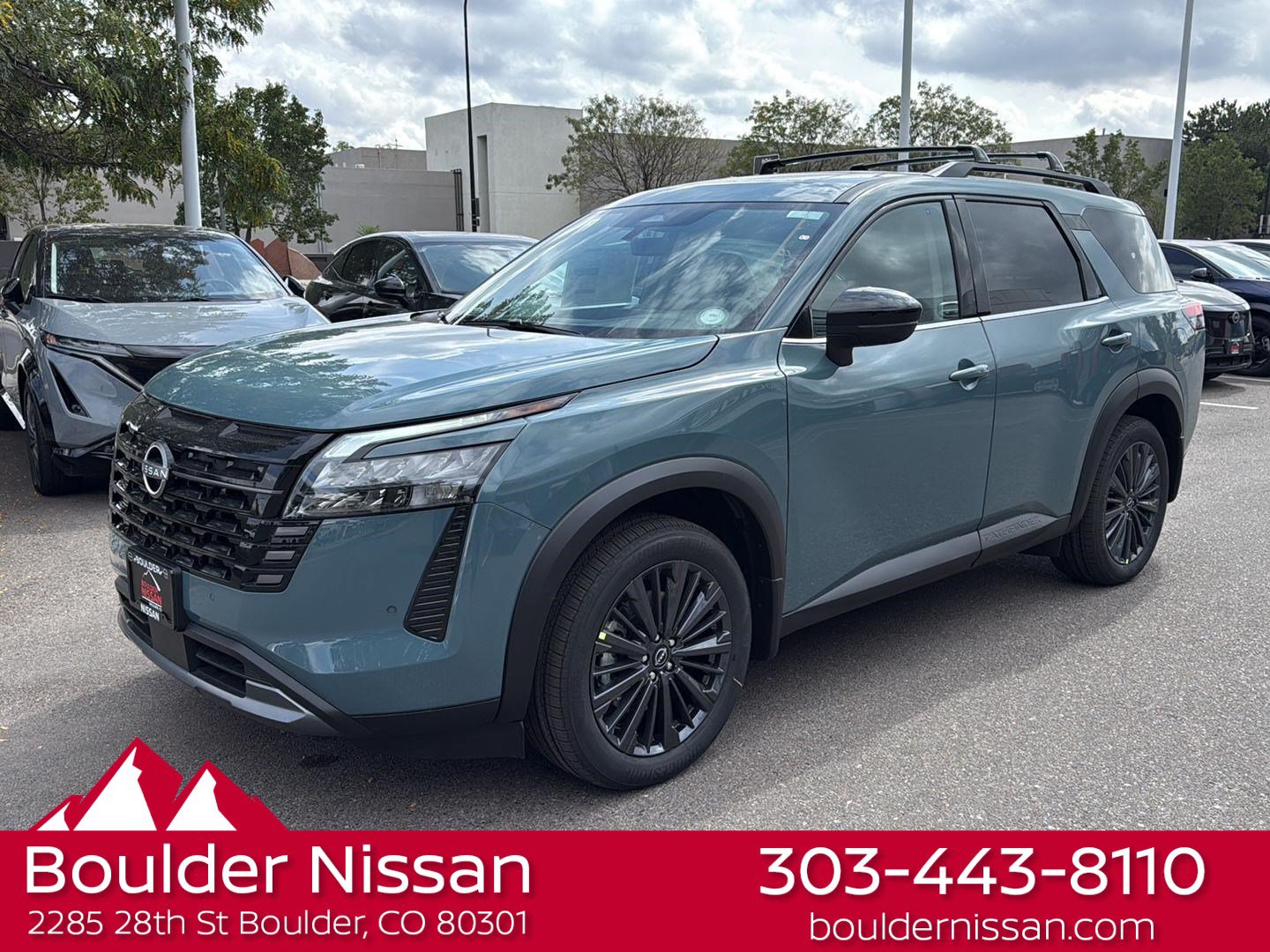 New 2026 Nissan Pathfinder SL w/ SL Premium Package AWD/4WD image 3
