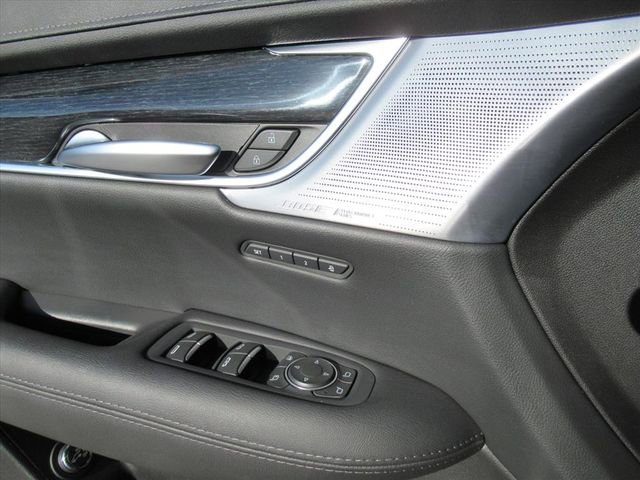 Certified 2025 Cadillac XT5 Premium Luxury image 23