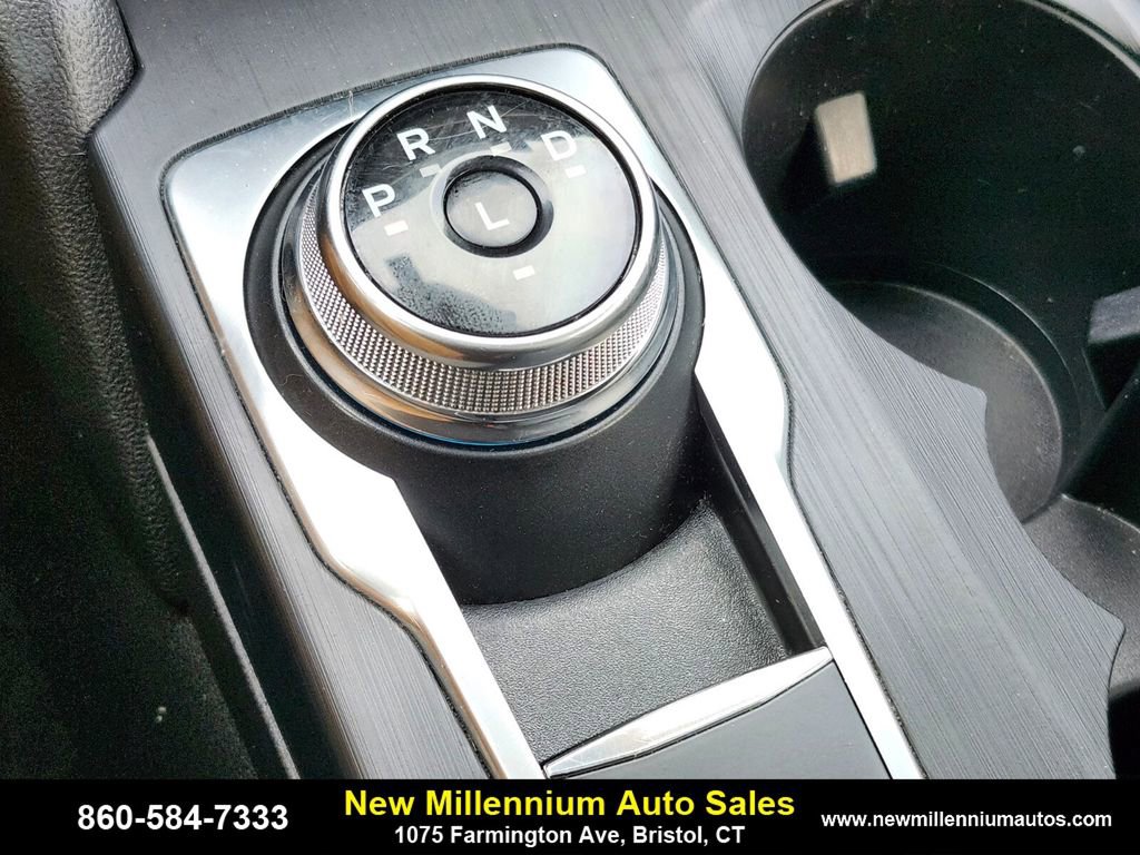 Used 2022 Ford Escape SE w/ Cold Weather Package image 24