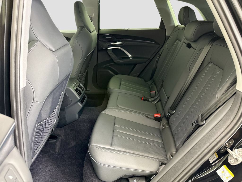 Used 2026 Audi Q5 Premium Plus w/ Premium Plus AWD/4WD image 20