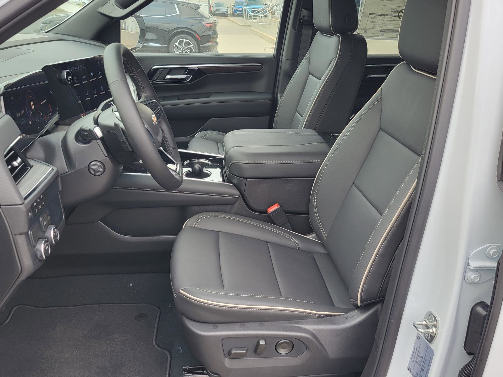 New 2026 Chevrolet Suburban Premier image 15