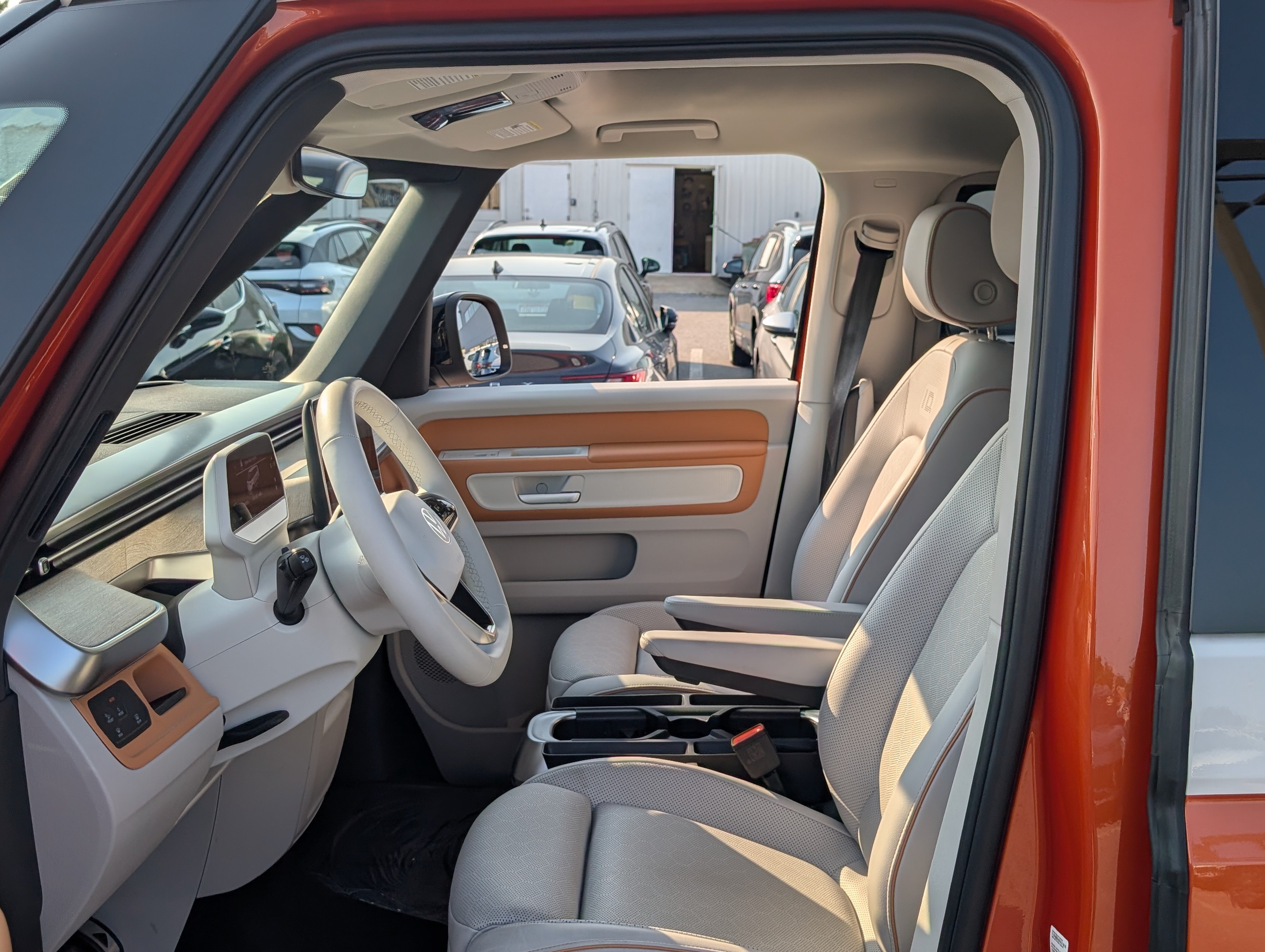 Used 2025 Volkswagen ID. Buzz Pro S Plus w/ Cupholders Package RWD image 18