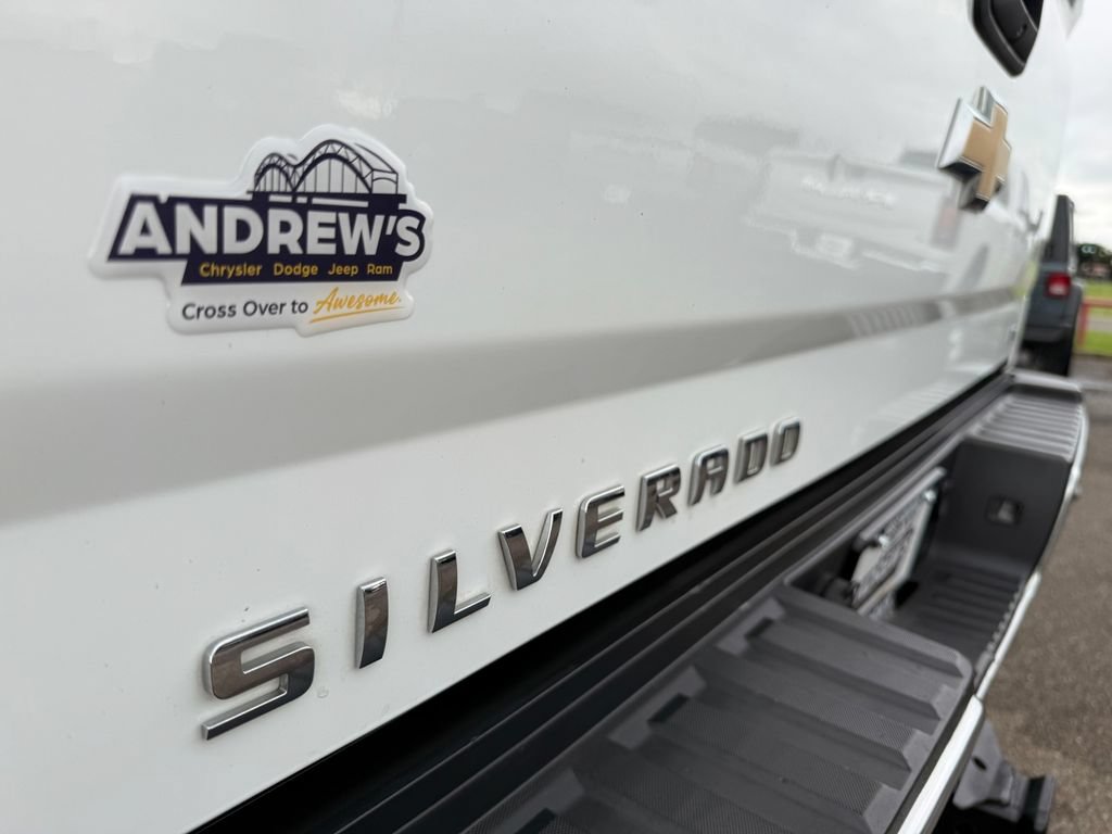 Used 2016 Chevrolet Silverado 2500 LT w/ LT Convenience Package AWD/4WD image 34