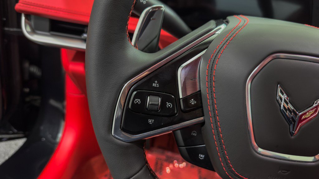 Used 2024 Chevrolet Corvette Stingray Premium Conv w/ Z51 Performance Package image 36