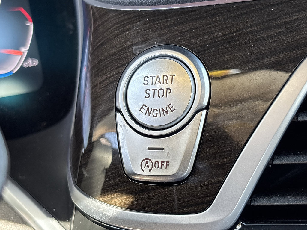 Used 2022 BMW 750i xDrive AWD/4WD image 19