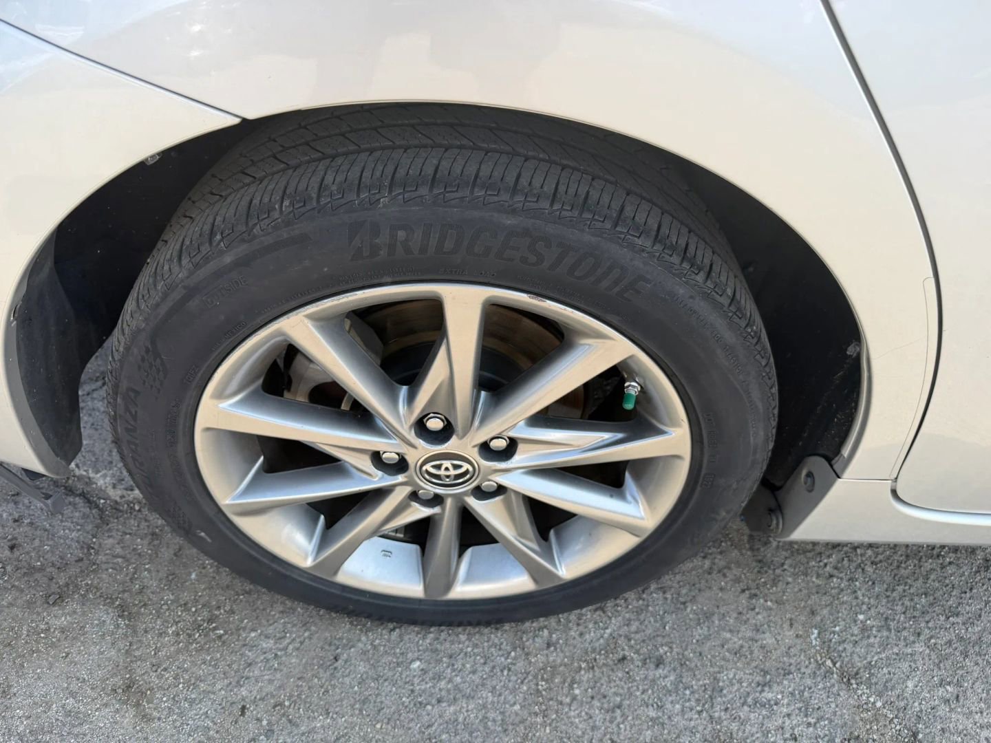 Used 2016 Toyota Prius V Five FWD image 30