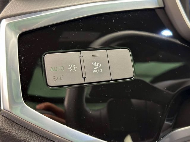 Used 2023 Audi Q3 2.0T Premium w/ Convenience Package AWD/4WD image 22