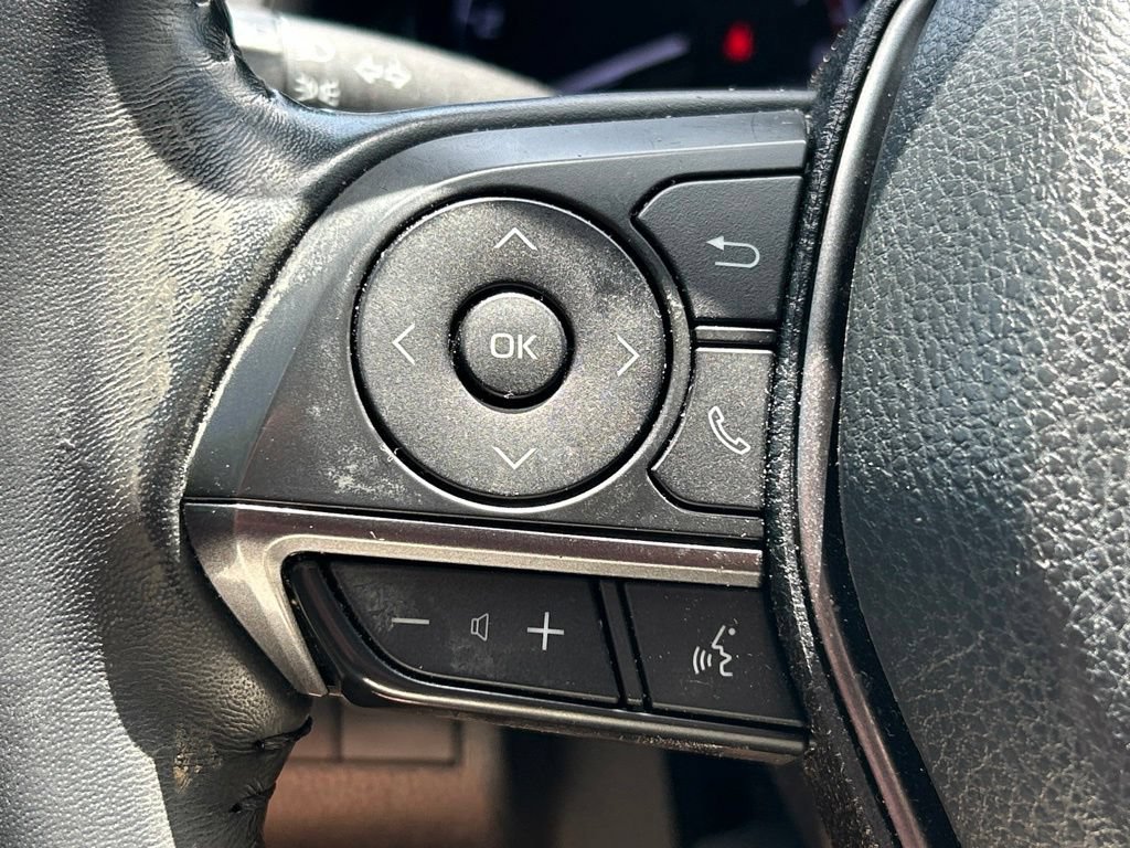 Used 2022 Toyota Camry SE FWD image 18