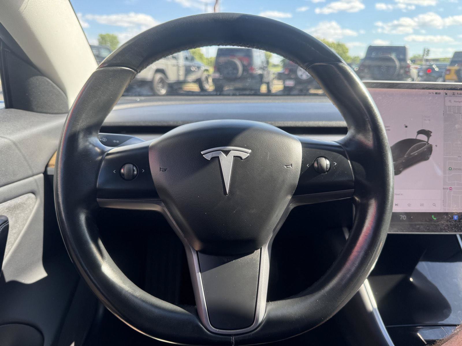 Used 2018 Tesla Model 3 Long Range AWD/4WD image 18